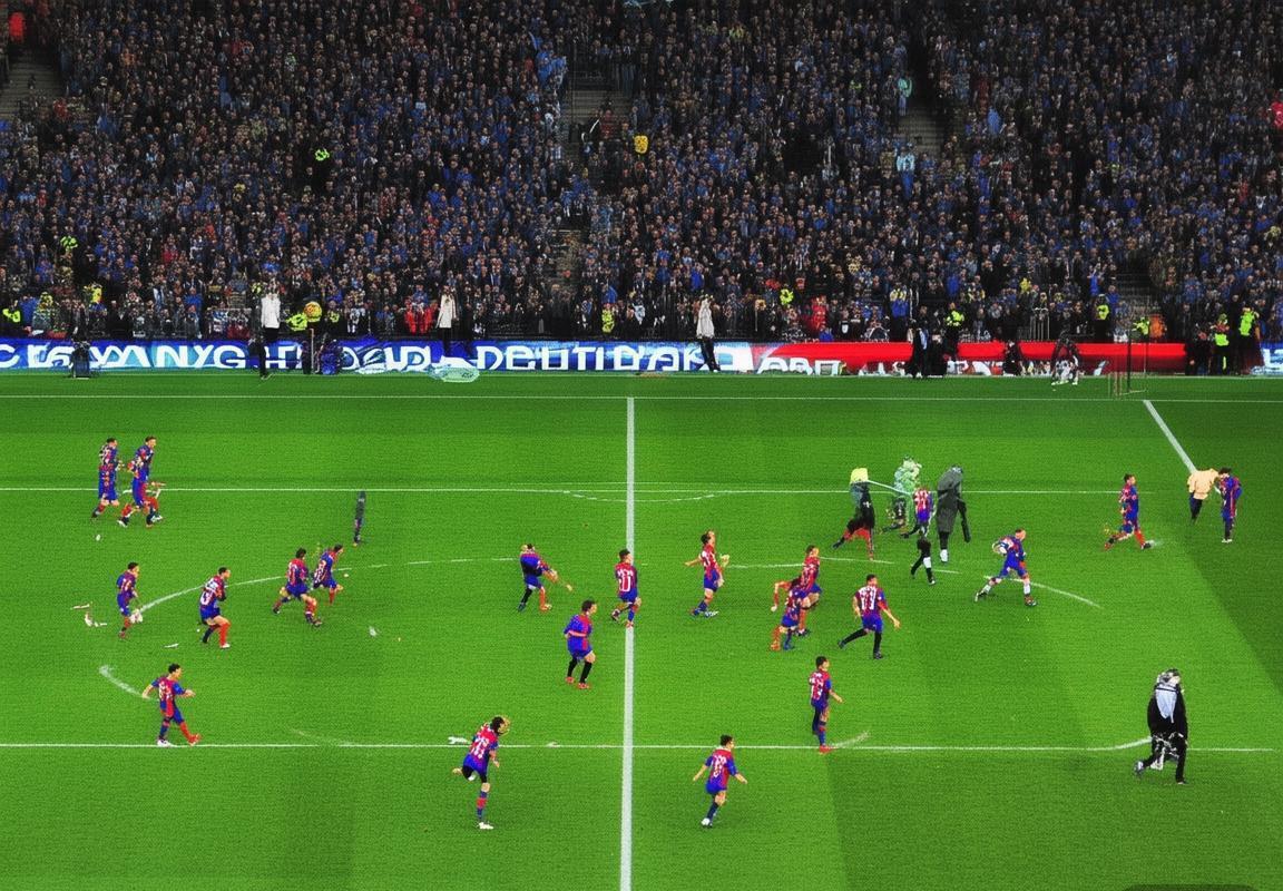 巴萨曼联巅峰对决：赛事解析与文化影响全解读(图4)