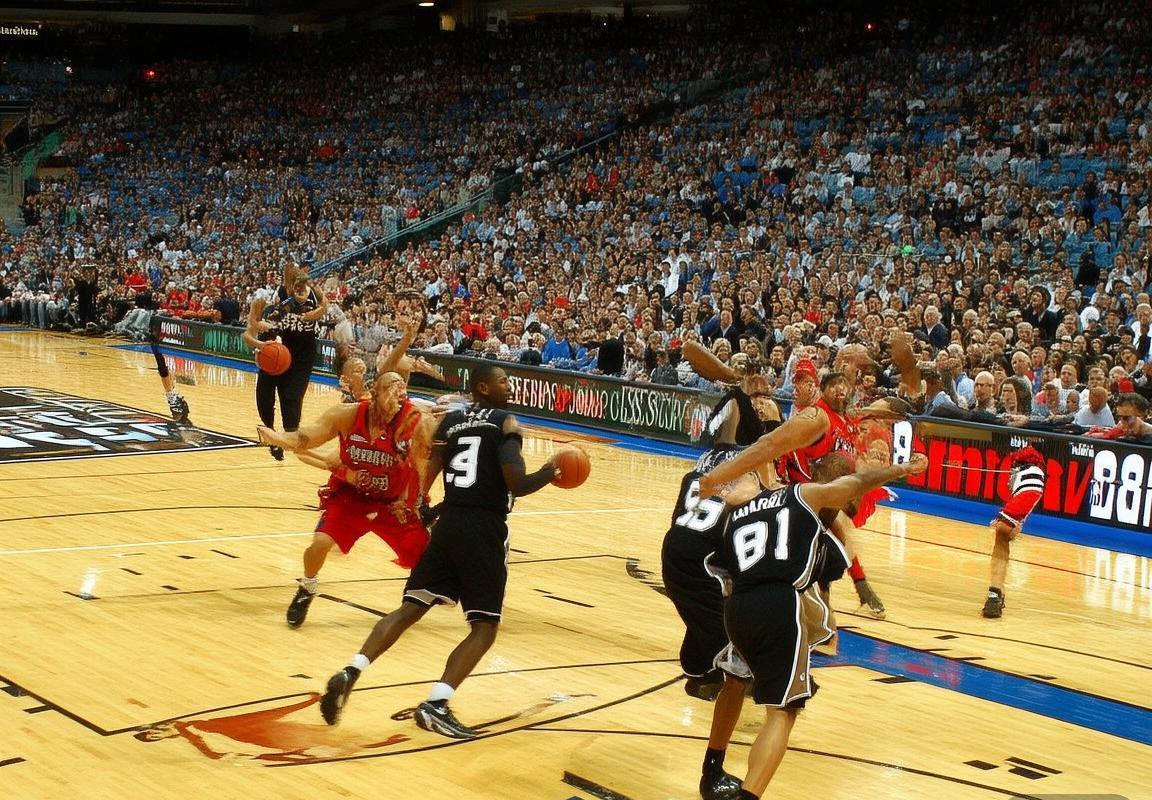 2007年NBA季后赛经典对决：掘金VS马刺火花碰撞(图1)